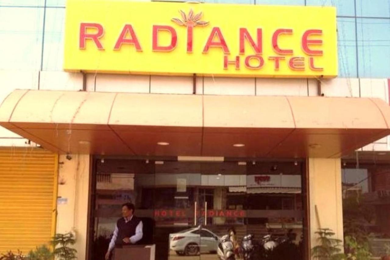Hotel Radiance 괄리오르 외부 사진